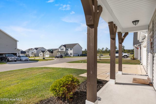 566 Transom Way, Sneads Ferry, NC 28460