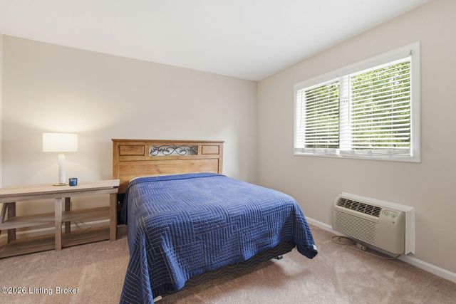 2738 Brownsboro Rd 1, Louisville, KY 40206