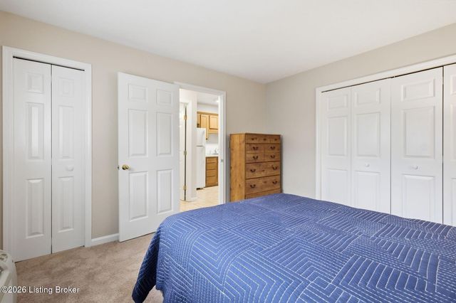2738 Brownsboro Rd 1, Louisville, KY 40206