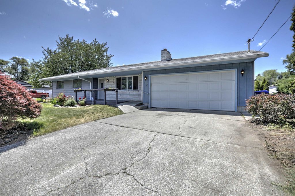 512 S Houk Rd, Spokane, WA 99216