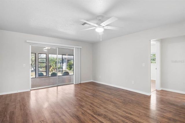 204 CACTUSFLOWER LANE, Sun City Center, FL 33573