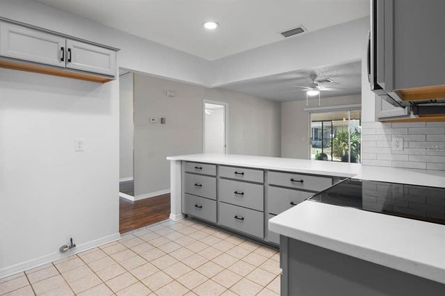 204 CACTUSFLOWER LANE, Sun City Center, FL 33573