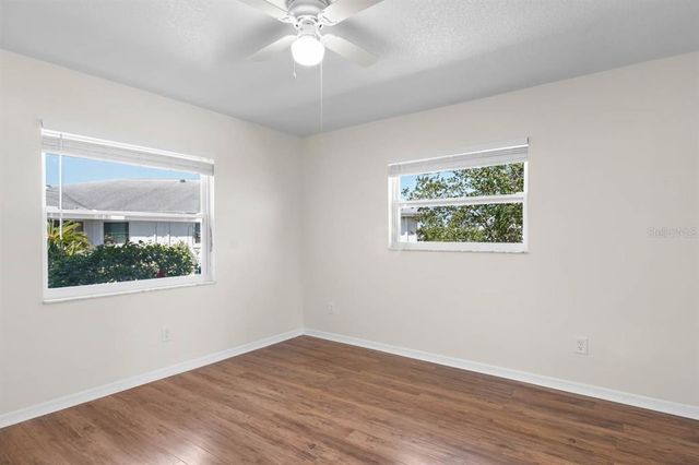 204 CACTUSFLOWER LANE, Sun City Center, FL 33573