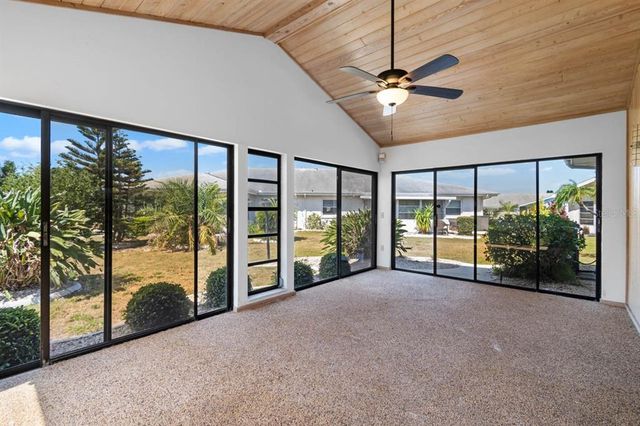 204 CACTUSFLOWER LANE, Sun City Center, FL 33573