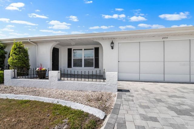 204 CACTUSFLOWER LANE, Sun City Center, FL 33573