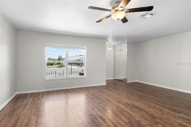 204 CACTUSFLOWER LANE, Sun City Center, FL 33573