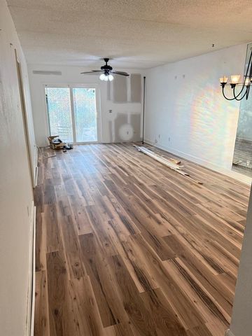 3823 N OAK DRIVE K11, Tampa, FL 33611