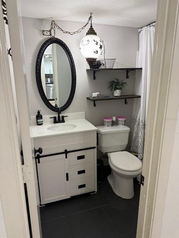 3823 N OAK DRIVE K11, Tampa, FL 33611