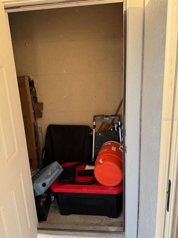 3823 N OAK DRIVE K11, Tampa, FL 33611