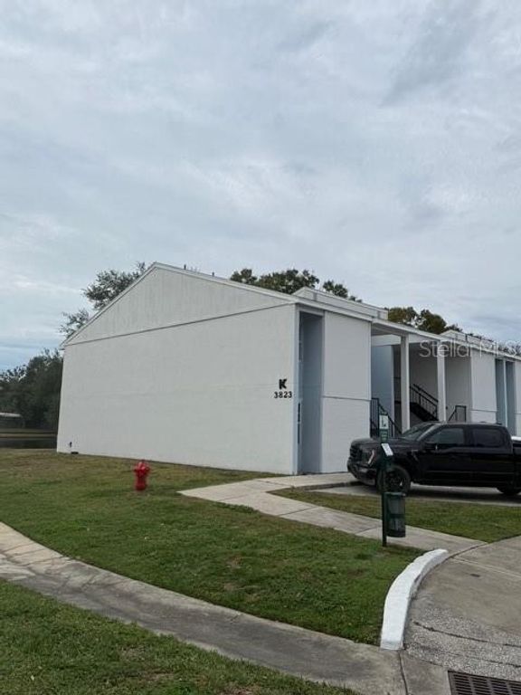 Image 24 of property listing at 3823 N OAK DRIVE K11, Tampa, FL 33611