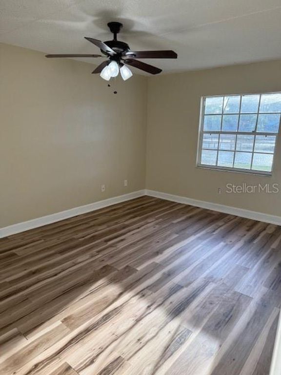 Image 8 of property listing at 3823 N OAK DRIVE K11, Tampa, FL 33611