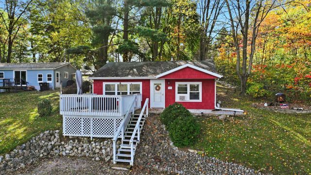 60 Lane 220A West Otter Lake, Angola, IN 46703