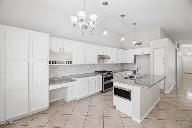 8846 W CAMPBELL Avenue, Phoenix, AZ 85037