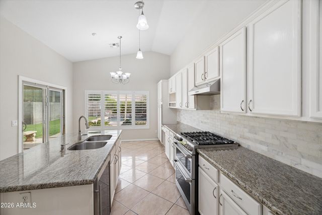 8846 W CAMPBELL Avenue, Phoenix, AZ 85037