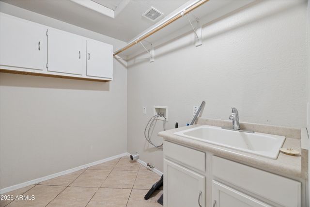 8846 W CAMPBELL Avenue, Phoenix, AZ 85037