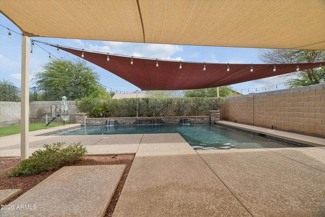 8846 W CAMPBELL Avenue, Phoenix, AZ 85037