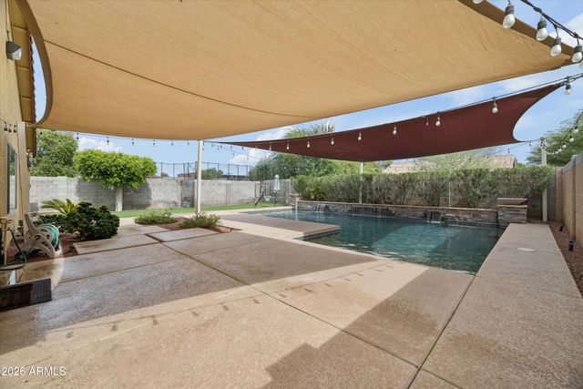 8846 W CAMPBELL Avenue, Phoenix, AZ 85037