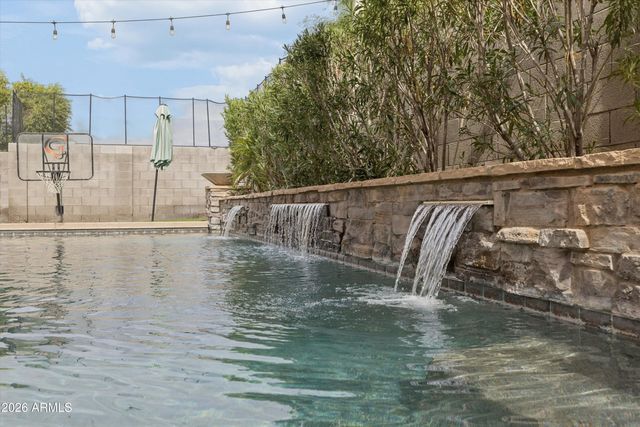 8846 W CAMPBELL Avenue, Phoenix, AZ 85037