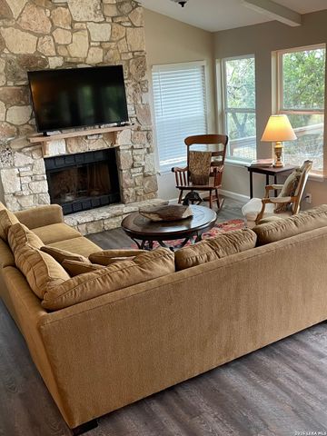 3145 Westview, Canyon Lake, TX 78133