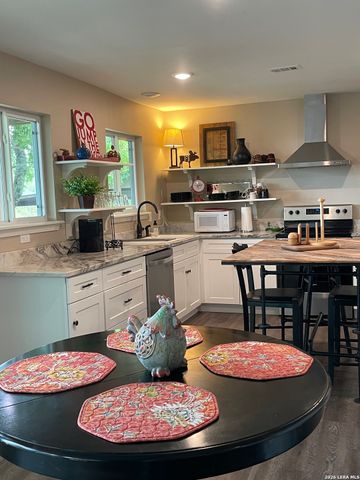 3145 Westview, Canyon Lake, TX 78133