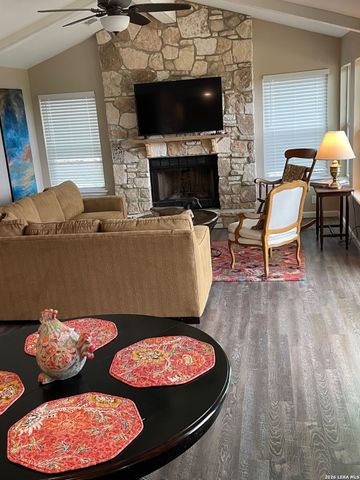 3145 Westview, Canyon Lake, TX 78133