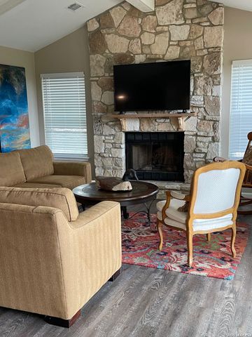 3145 Westview, Canyon Lake, TX 78133