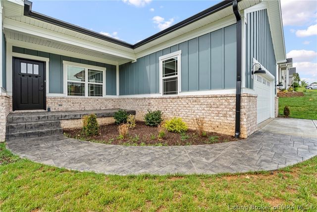 422 Pine Drive Circle, Henryville, IN 47126