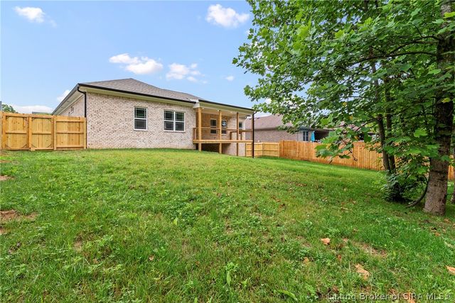 422 Pine Drive Circle, Henryville, IN 47126