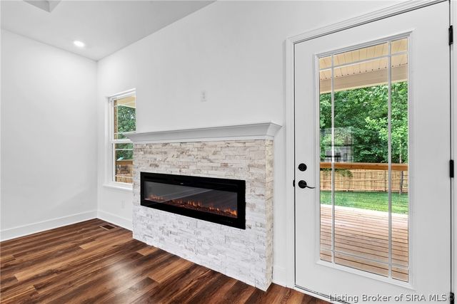 422 Pine Drive Circle, Henryville, IN 47126