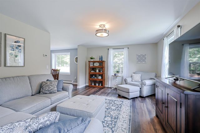 27 Marty Drive, Merrimack, NH 03054