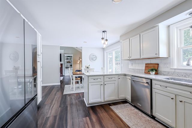 27 Marty Drive, Merrimack, NH 03054