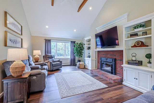 27 Marty Drive, Merrimack, NH 03054