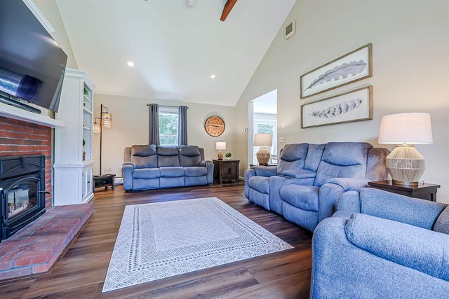 27 Marty Drive, Merrimack, NH 03054