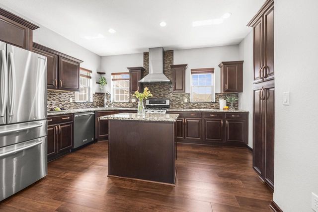 N88W18648 Duke COURT, Menomonee Falls, WI 53051