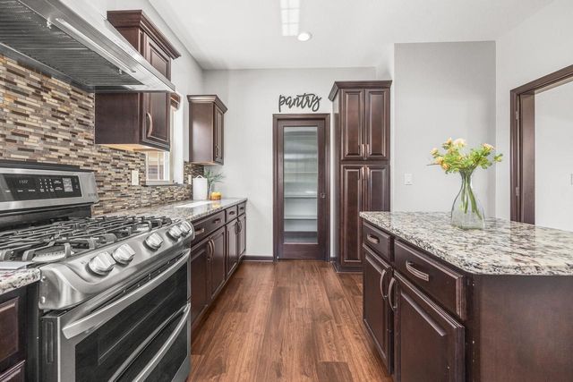 N88W18648 Duke COURT, Menomonee Falls, WI 53051