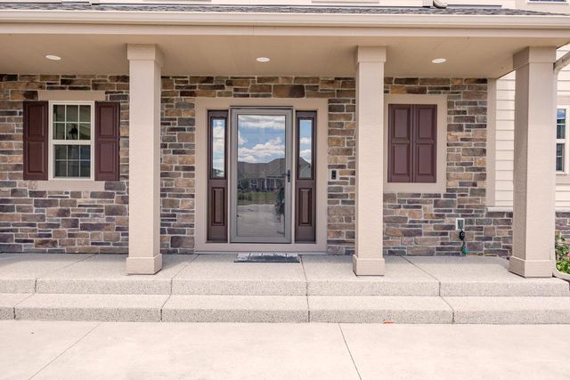 N88W18648 Duke COURT, Menomonee Falls, WI 53051