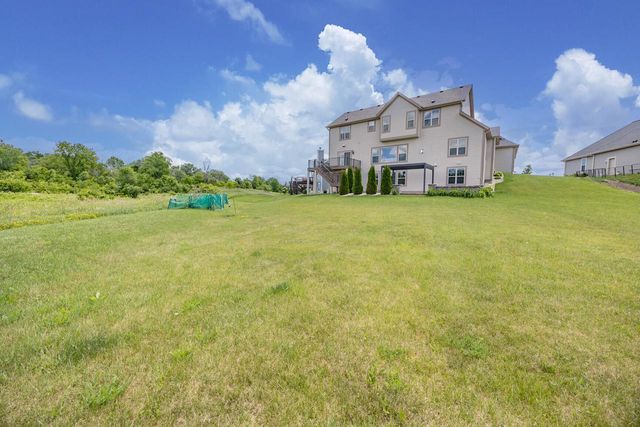 N88W18648 Duke COURT, Menomonee Falls, WI 53051