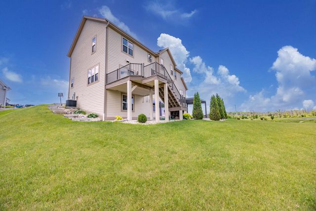 N88W18648 Duke COURT, Menomonee Falls, WI 53051