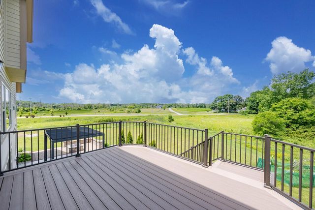 N88W18648 Duke COURT, Menomonee Falls, WI 53051