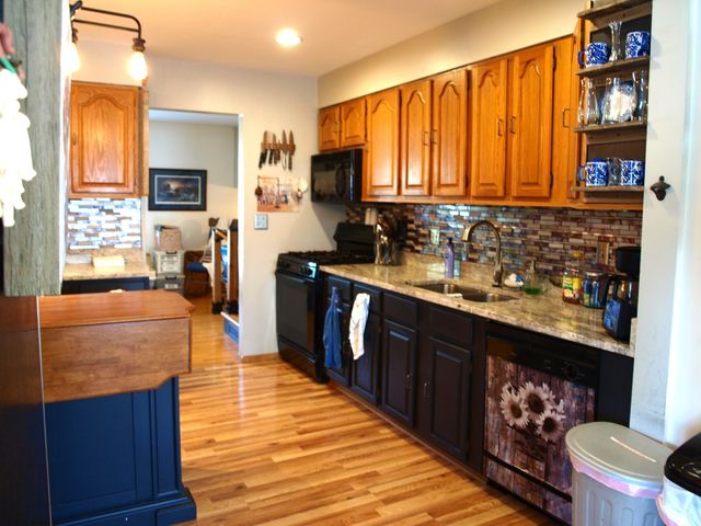 111 Magnolia Lane, Lindenhurst, IL 60046
