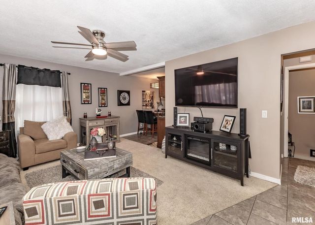 2630 35TH Avenue, Rock Island, IL 61201