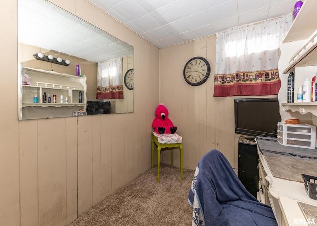 2630 35TH Avenue, Rock Island, IL 61201