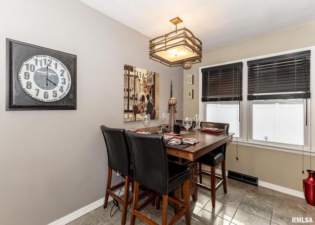 2630 35TH Avenue, Rock Island, IL 61201