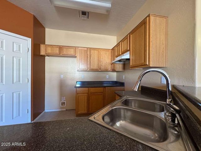 104 S EVERGREEN Street, Florence, AZ 85132