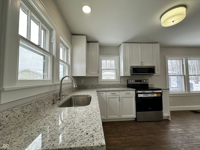 939 E York Street, Martinsville, IN 46151