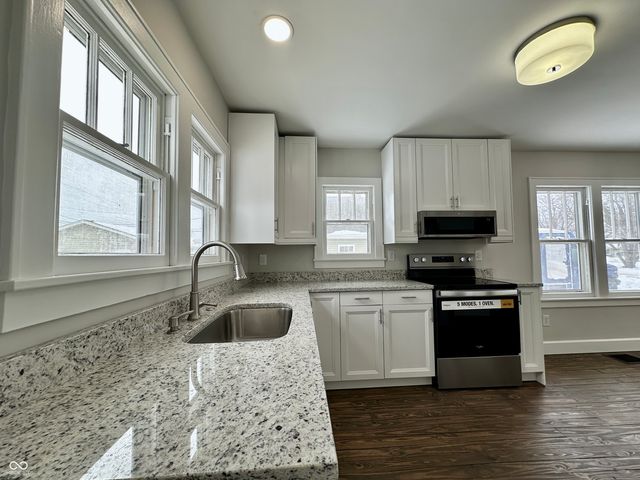 939 E York Street, Martinsville, IN 46151