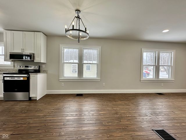 939 E York Street, Martinsville, IN 46151