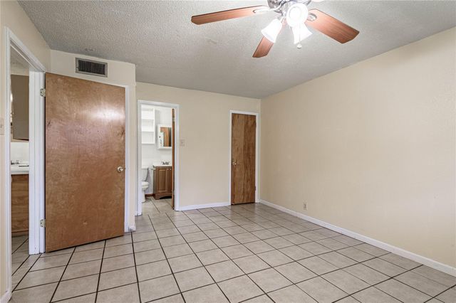 120 Mcadams Lane E, Huntsville, TX 77320