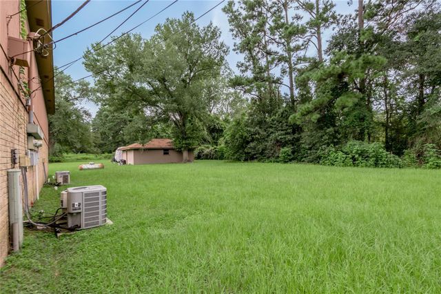 120 Mcadams Lane E, Huntsville, TX 77320