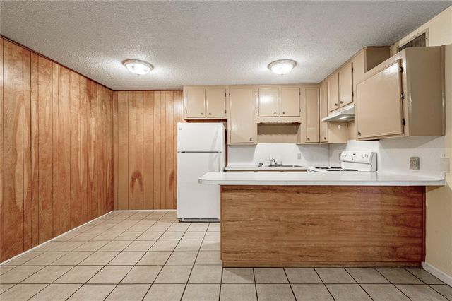 120 Mcadams Lane E, Huntsville, TX 77320